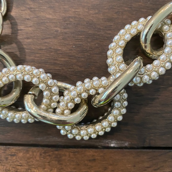 Gold statement necklace - Picture 2 of 4